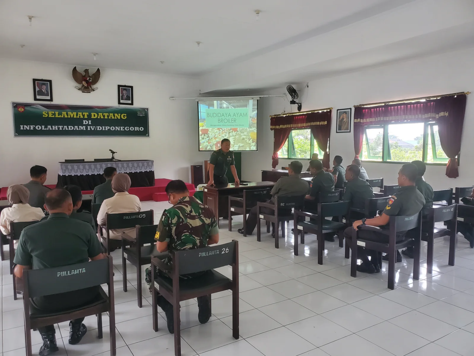 Sosialisasi Cara Beternak Ayam Broiler kepada Anggota Infolahtadam IV/Diponegoro